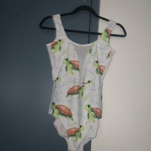 !!SOLD!! Chameleon activewear turtle v mesh leotard L